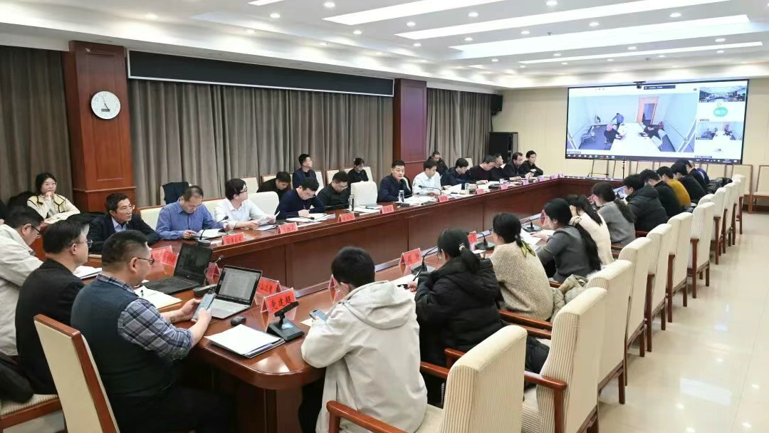 李冬晨主持召开自行车（童车）、生物健康产业集群数字化转型与共享智造发展研讨会