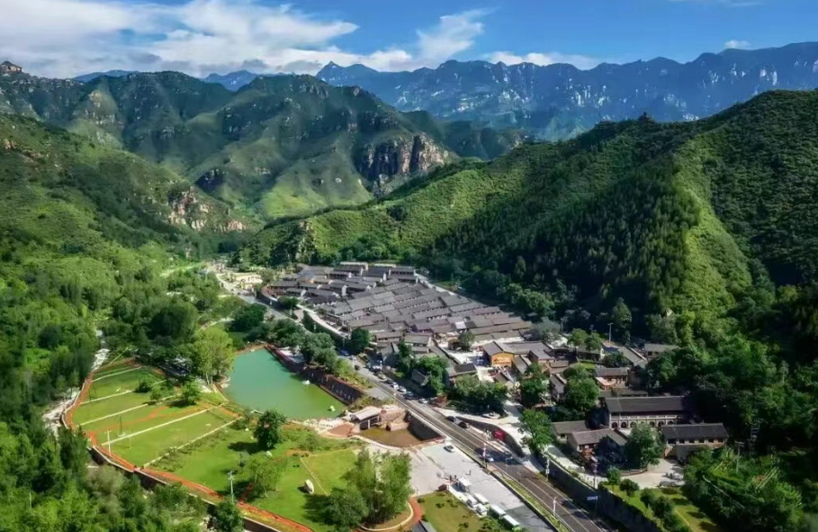 河北省阜平县：红绿妆成新山乡