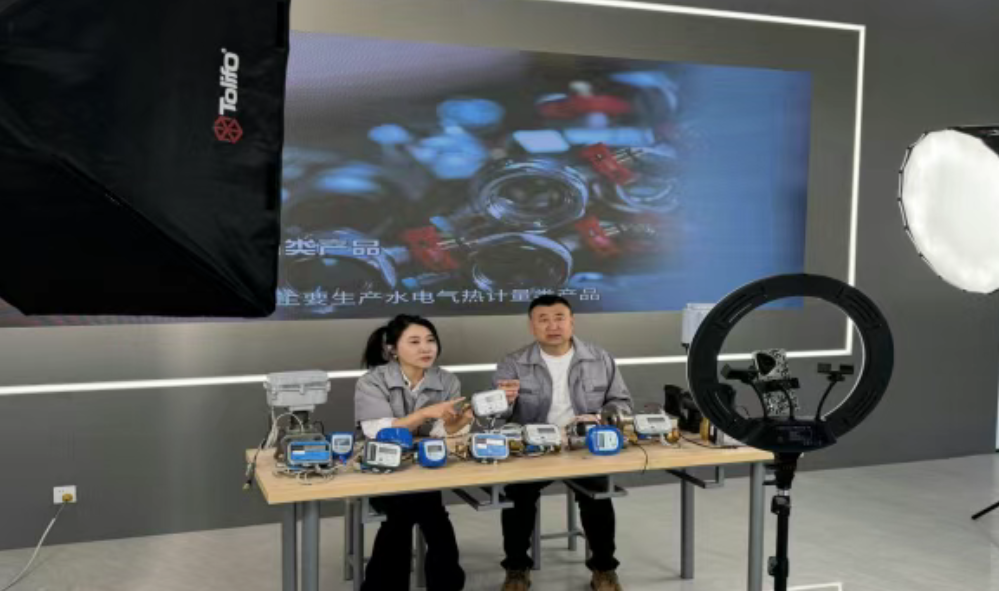 怀安县：工业产品进军电商赛道  “一品一播”助力市场开拓